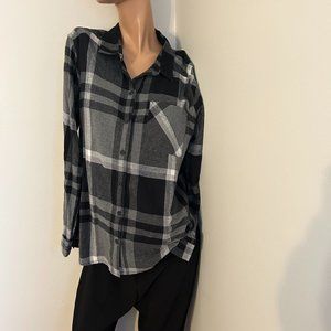 Eddie Bauer Women’s Button-Down Cotton Blouse